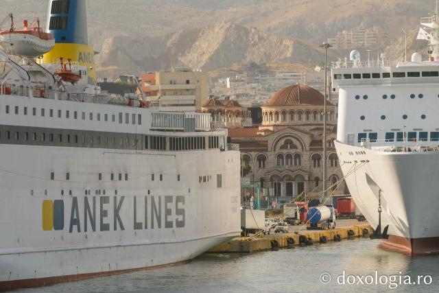 Bisericile din portul Pireu