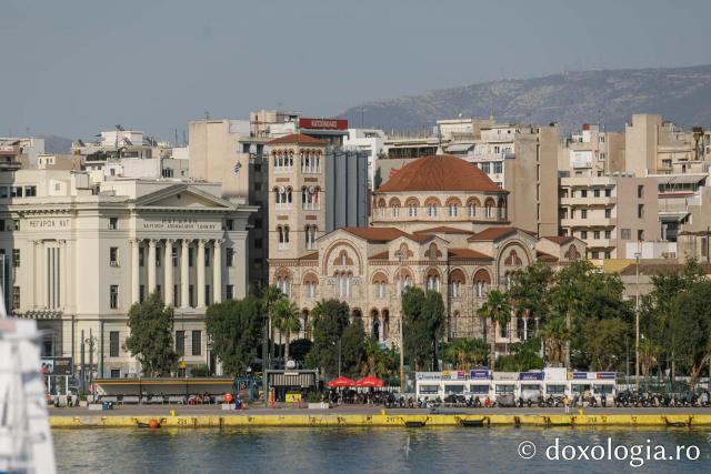 Bisericile din portul Pireu