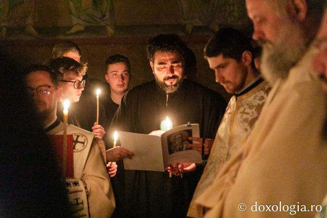 Priveghere în cinstea Sfântului Maxim Mărturisitorul la parohia Munteni-Copou / Foto: pr. Silviu Cluci Priveghere în cinstea Sfântului Maxim Mărturisitorul la parohia Munteni-Copou