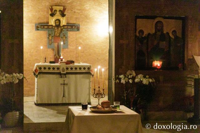 Priveghere în cinstea Sfântului Maxim Mărturisitorul la parohia Munteni-Copou / Foto: pr. Silviu Cluci Priveghere în cinstea Sfântului Maxim Mărturisitorul la parohia Munteni-Copou
