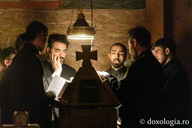 Priveghere în cinstea Sfântului Maxim Mărturisitorul la parohia Munteni-Copou / Foto: pr. Silviu Cluci Priveghere în cinstea Sfântului Maxim Mărturisitorul la parohia Munteni-Copou