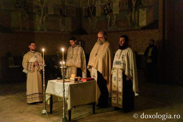 Priveghere în cinstea Sfântului Maxim Mărturisitorul la parohia Munteni-Copou / Foto: pr. Silviu Cluci Priveghere în cinstea Sfântului Maxim Mărturisitorul la parohia Munteni-Copou
