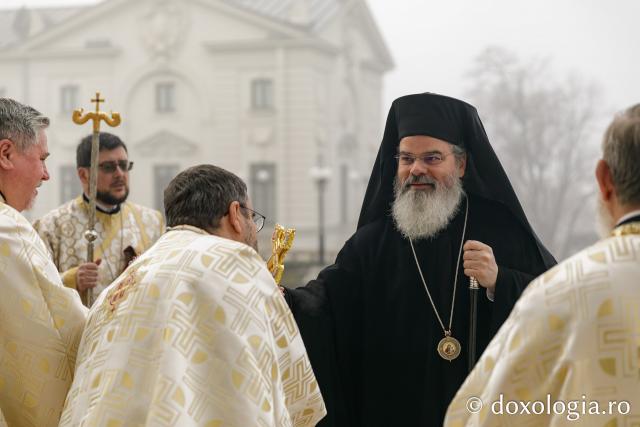 Liturghie arhierească la Catedrala Mitropolitană din Iași în cinstea Sfinților Trei Ierarhi / Foto: pr. Silviu Cluci Liturghie arhierească la Catedrala Mitropolitană din Iași în cinstea Sfinților Trei Ierarhi