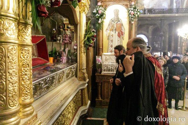 Liturghie arhierească la Catedrala Mitropolitană din Iași în cinstea Sfinților Trei Ierarhi / Foto: pr. Silviu Cluci Liturghie arhierească la Catedrala Mitropolitană din Iași în cinstea Sfinților Trei Ierarhi