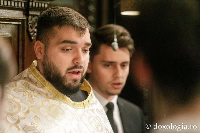 Liturghie arhierească la Catedrala Mitropolitană din Iași în cinstea Sfinților Trei Ierarhi / Foto: pr. Silviu Cluci Liturghie arhierească la Catedrala Mitropolitană din Iași în cinstea Sfinților Trei Ierarhi