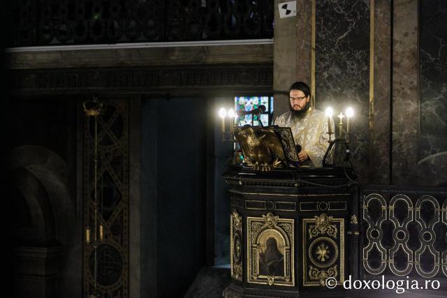 Liturghie arhierească la Catedrala Mitropolitană din Iași în cinstea Sfinților Trei Ierarhi / Foto: pr. Silviu Cluci Liturghie arhierească la Catedrala Mitropolitană din Iași în cinstea Sfinților Trei Ierarhi