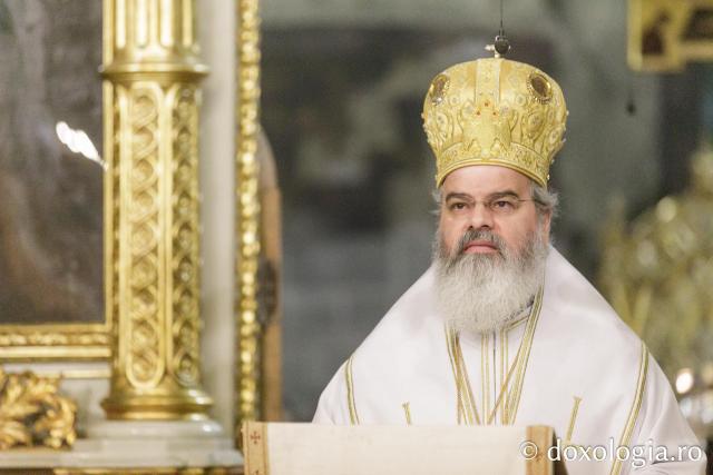 Liturghie arhierească la Catedrala Mitropolitană din Iași în cinstea Sfinților Trei Ierarhi / Foto: pr. Silviu Cluci Liturghie arhierească la Catedrala Mitropolitană din Iași în cinstea Sfinților Trei Ierarhi
