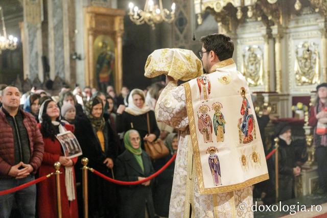 Liturghie arhierească la Catedrala Mitropolitană din Iași în cinstea Sfinților Trei Ierarhi / Foto: pr. Silviu Cluci Liturghie arhierească la Catedrala Mitropolitană din Iași în cinstea Sfinților Trei Ierarhi