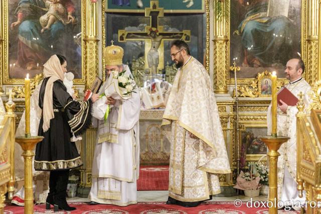 Liturghie arhierească la Catedrala Mitropolitană din Iași în cinstea Sfinților Trei Ierarhi / Foto: pr. Silviu Cluci Liturghie arhierească la Catedrala Mitropolitană din Iași în cinstea Sfinților Trei Ierarhi