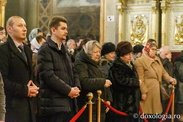 Liturghie arhierească la Catedrala Mitropolitană din Iași în cinstea Sfinților Trei Ierarhi / Foto: pr. Silviu Cluci Liturghie arhierească la Catedrala Mitropolitană din Iași în cinstea Sfinților Trei Ierarhi