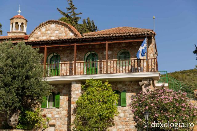 Mănăstirea „Sfântul Efrem cel Nou” de la Nea Makri
