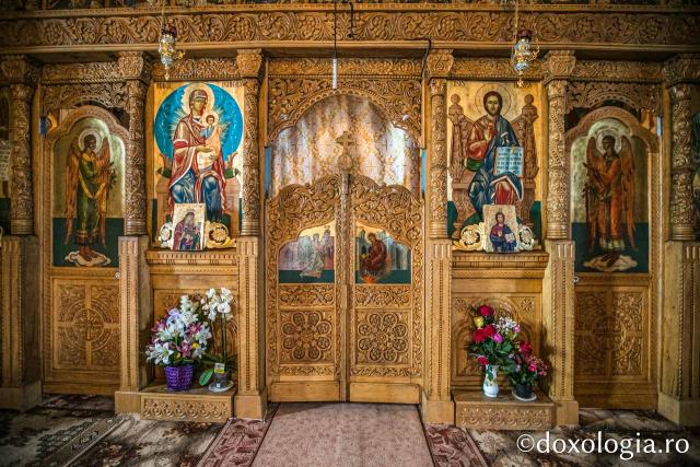 (Foto) Mănăstirea „Schimbarea la Față” Dobrina: poarta de lumină a Hușilor