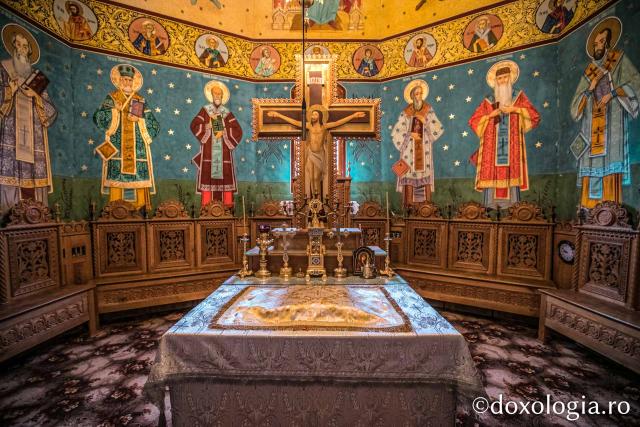 (Foto) Mănăstirea „Schimbarea la Față” Dobrina: poarta de lumină a Hușilor