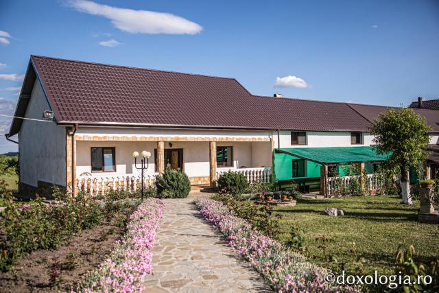 Mănăstirea „Nașterea Sfântului Ioan Botezătorul” Ivănești – Vaslui