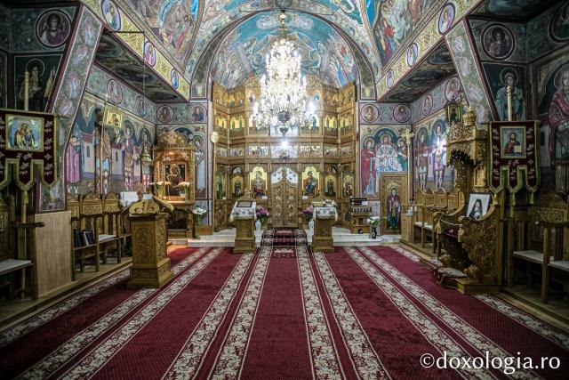 (Foto) Pași de pelerin la Mănăstirea Moreni, Vaslui