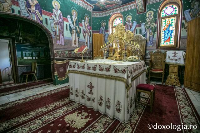 (Foto) Pași de pelerin la Mănăstirea Moreni, Vaslui