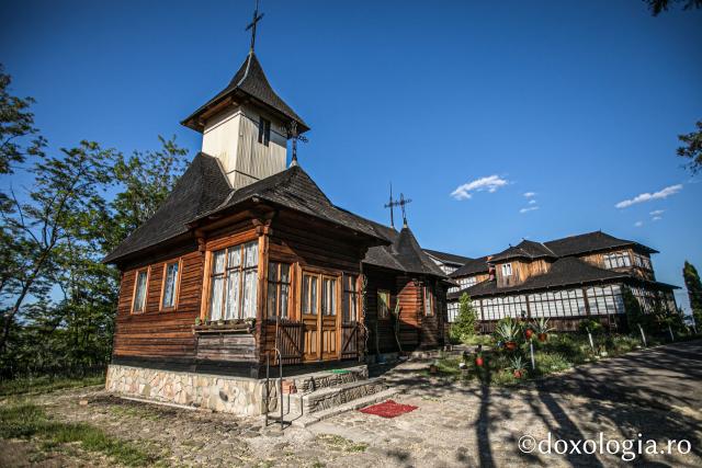 Mănăstirea „Sfântul Voievod Ștefan cel Mare”, Movilă a lui Burcel