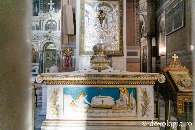 Moaștele Sfântului Patriarh Grigorie al V-lea