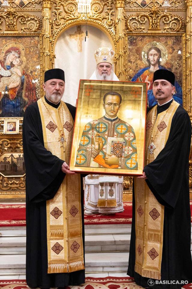 Centenarul Patriarhiei Române și Proclamarea celor 16 sfinți români / Foto credit: Basilica.ro / Raluca-Emanuela Ene Centenarul Patriarhiei Române și Proclamarea celor 16 sfinți români