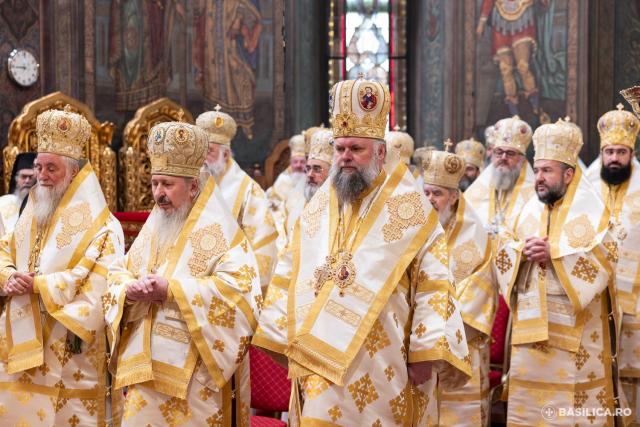 Centenarul Patriarhiei Române și Proclamarea celor 16 sfinți români / Foto credit: Basilica.ro / Raluca-Emanuela Ene Centenarul Patriarhiei Române și Proclamarea celor 16 sfinți români