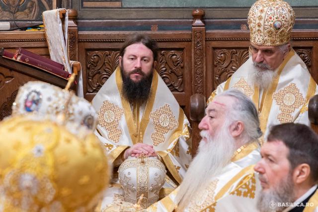 Centenarul Patriarhiei Române și Proclamarea celor 16 sfinți români / Foto credit: Basilica.ro / Raluca-Emanuela Ene Centenarul Patriarhiei Române și Proclamarea celor 16 sfinți români