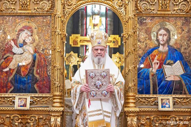 Centenarul Patriarhiei Române și Proclamarea celor 16 sfinți români / Foto credit: Basilica.ro / Raluca-Emanuela Ene Centenarul Patriarhiei Române și Proclamarea celor 16 sfinți români