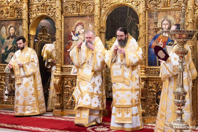 Centenarul Patriarhiei Române și Proclamarea celor 16 sfinți români / Foto credit: Basilica.ro / Raluca-Emanuela Ene Centenarul Patriarhiei Române și Proclamarea celor 16 sfinți români