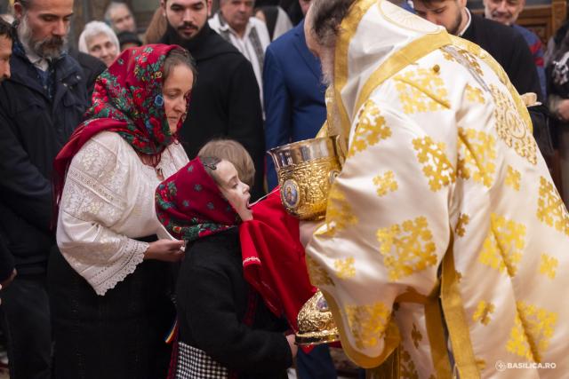 Catedrala Patriarhală: Hirotonia Preasfințitului Părinte Nectarie de Bogdania, noul Episcop-vicar al Arhiepiscopiei Chișinăului / Foto credit: Basilica.ro / Mircea Florescu Hirotonia Preasfințitului Părinte Nectarie de Bogdania, noul Episcop-vicar al Arhiepiscopiei Chișinăului