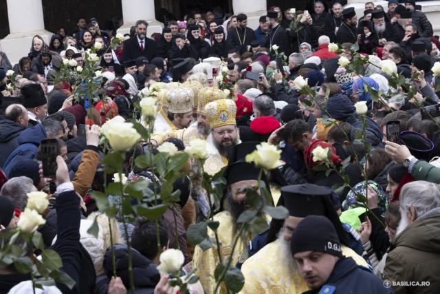 Catedrala Patriarhală: Hirotonia Preasfințitului Părinte Nectarie de Bogdania, noul Episcop-vicar al Arhiepiscopiei Chișinăului / Foto credit: Basilica.ro / Mircea Florescu Hirotonia Preasfințitului Părinte Nectarie de Bogdania, noul Episcop-vicar al Arhiepiscopiei Chișinăului