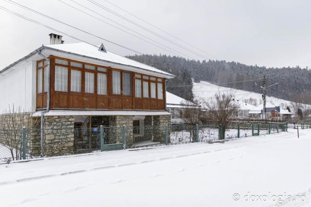 (Foto) Poveste de iarnă la Mănăstirea Agapia