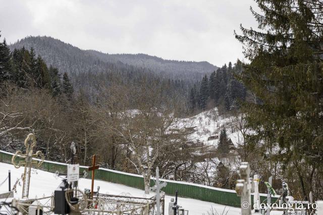 (Foto) Poveste de iarnă la Mănăstirea Agapia