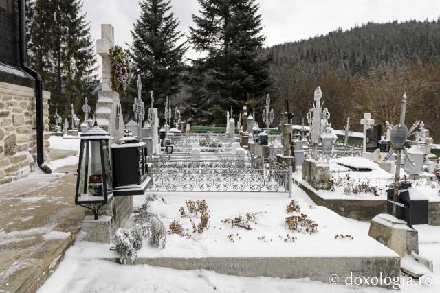 (Foto) Poveste de iarnă la Mănăstirea Agapia