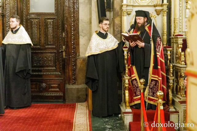 Priveghere la praznicul Întâmpinării Domnului, la Catedrala Mitropolitană din Iași 2025 / Foto: pr. Silviu Cluci Priveghere la praznicul Întâmpinării Domnului, la Catedrala Mitropolitană din Iași 2025