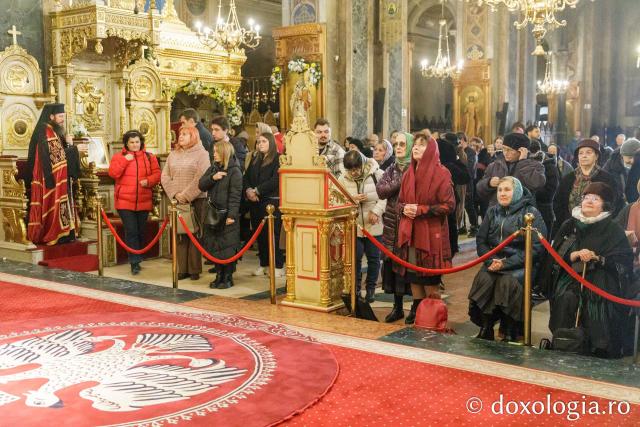 Priveghere la praznicul Întâmpinării Domnului, la Catedrala Mitropolitană din Iași 2025 / Foto: pr. Silviu Cluci Priveghere la praznicul Întâmpinării Domnului, la Catedrala Mitropolitană din Iași 2025