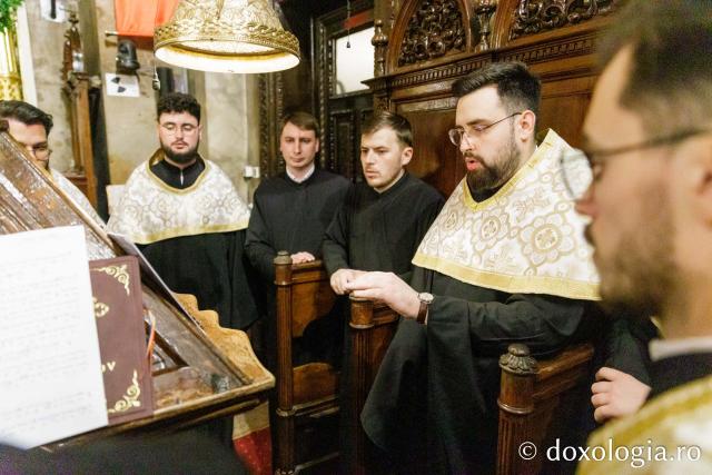 Priveghere la praznicul Întâmpinării Domnului, la Catedrala Mitropolitană din Iași 2025 / Foto: pr. Silviu Cluci Priveghere la praznicul Întâmpinării Domnului, la Catedrala Mitropolitană din Iași 2025