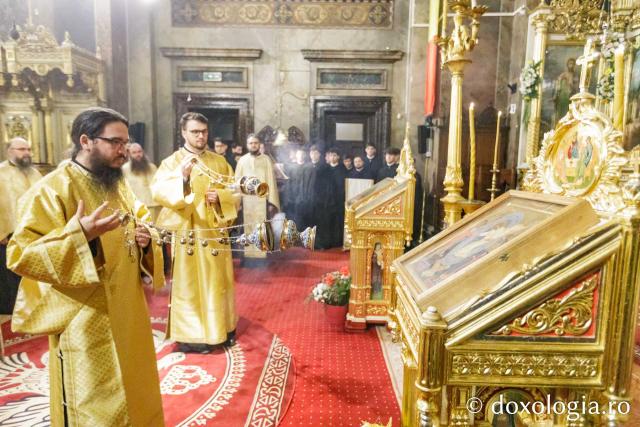 Priveghere la praznicul Întâmpinării Domnului, la Catedrala Mitropolitană din Iași 2025 / Foto: pr. Silviu Cluci Priveghere la praznicul Întâmpinării Domnului, la Catedrala Mitropolitană din Iași 2025