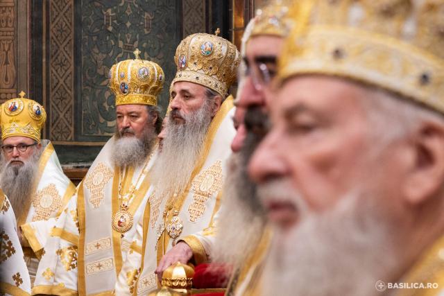 Centenarul Patriarhiei Române și Proclamarea celor 16 sfinți români / Foto credit: Basilica.ro / Raluca-Emanuela Ene Centenarul Patriarhiei Române și Proclamarea celor 16 sfinți români