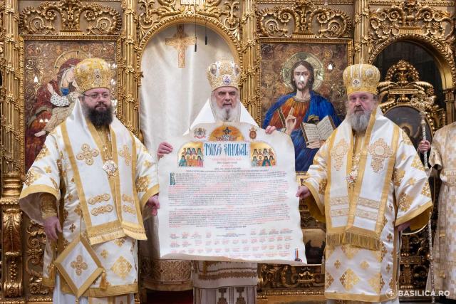 Centenarul Patriarhiei Române și Proclamarea celor 16 sfinți români / Foto credit: Basilica.ro / Raluca-Emanuela Ene Centenarul Patriarhiei Române și Proclamarea celor 16 sfinți români