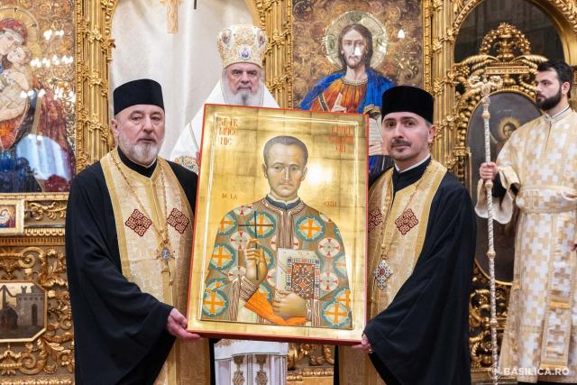 Centenarul Patriarhiei Române și Proclamarea celor 16 sfinți români / Foto credit: Basilica.ro / Raluca-Emanuela Ene Centenarul Patriarhiei Române și Proclamarea celor 16 sfinți români