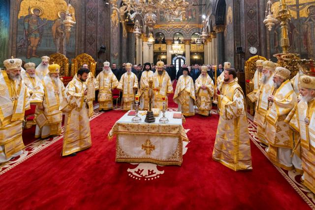 Slujbă de Te Deum la Centenarul Patriarhiei Române
