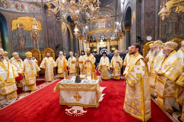 Slujbă de Te Deum la Centenarul Patriarhiei Române