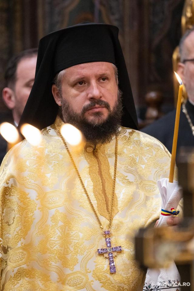Cei 16 sfinții români canonizați, pomeniți pentru ultima oară în cadrul slujbei parastasului / Cei 16 sfinții români canonizați, pomeniți pentru ultima oară în cadrul slujbei parastasului / Foto: Basilica.ro - Raluca-Emanuela Ene Cei 16 sfinții români canonizați, pomeniți pentru ultima oară în cadrul slujbei parastasului