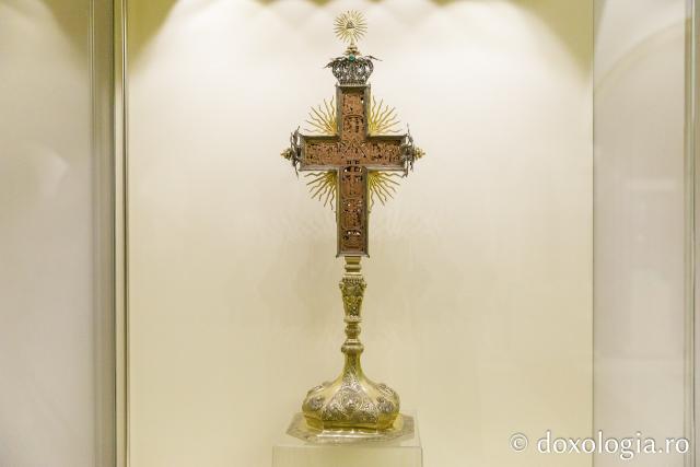 Expoziția „Crucii Tale ne închinăm, Stăpâne, și sfântă Învierea Ta o lăudăm și o slăvim” / Foto: pr. Silviu Cluci Expoziția „Crucii Tale ne închinăm, Stăpâne, și sfântă Învierea Ta o lăudăm și o slăvim”