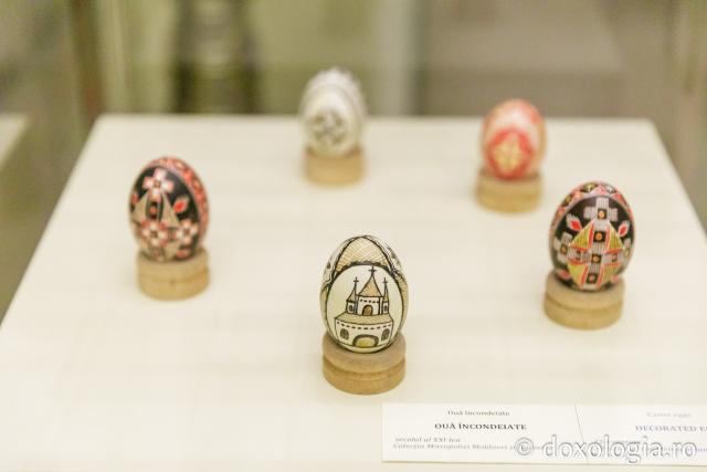 Expoziția „Crucii Tale ne închinăm, Stăpâne, și sfântă Învierea Ta o lăudăm și o slăvim” / Foto: pr. Silviu Cluci Expoziția „Crucii Tale ne închinăm, Stăpâne, și sfântă Învierea Ta o lăudăm și o slăvim”