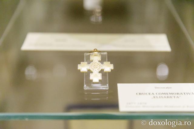Expoziția „Crucii Tale ne închinăm, Stăpâne, și sfântă Învierea Ta o lăudăm și o slăvim” / Foto: pr. Silviu Cluci Expoziția „Crucii Tale ne închinăm, Stăpâne, și sfântă Învierea Ta o lăudăm și o slăvim”
