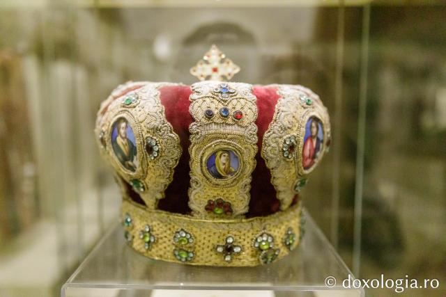 Expoziția „Crucii Tale ne închinăm, Stăpâne, și sfântă Învierea Ta o lăudăm și o slăvim” / Foto: pr. Silviu Cluci Expoziția „Crucii Tale ne închinăm, Stăpâne, și sfântă Învierea Ta o lăudăm și o slăvim”