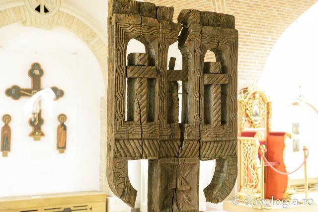 Expoziția „Crucii Tale ne închinăm, Stăpâne, și sfântă Învierea Ta o lăudăm și o slăvim”