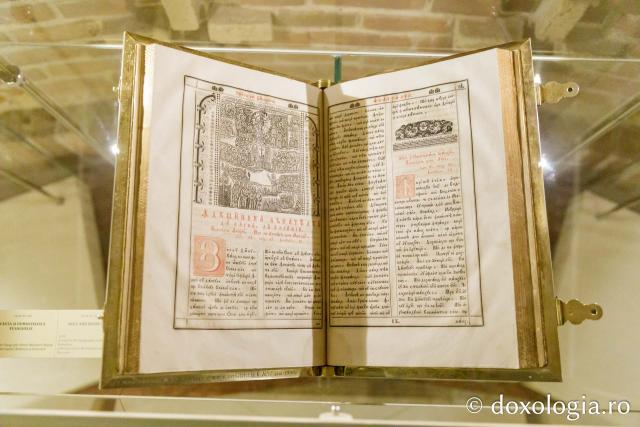 Expoziția „Crucii Tale ne închinăm, Stăpâne, și sfântă Învierea Ta o lăudăm și o slăvim” / Foto: pr. Silviu Cluci Expoziția „Crucii Tale ne închinăm, Stăpâne, și sfântă Învierea Ta o lăudăm și o slăvim”