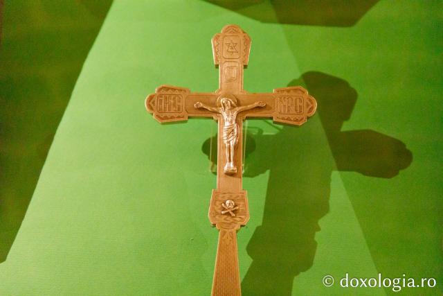 Expoziția „Crucii Tale ne închinăm, Stăpâne, și sfântă Învierea Ta o lăudăm și o slăvim” / Foto: pr. Silviu Cluci Expoziția „Crucii Tale ne închinăm, Stăpâne, și sfântă Învierea Ta o lăudăm și o slăvim”