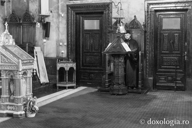 Prima Liturghie a Darurilor înainte sfințite din acest post, la Catedrala Mitropolitană din Iași / Foto: pr. Silviu Cluci Prima Liturghie a Darurilor înainte sfințite din acest post, la Catedrala Mitropolitană din Iași